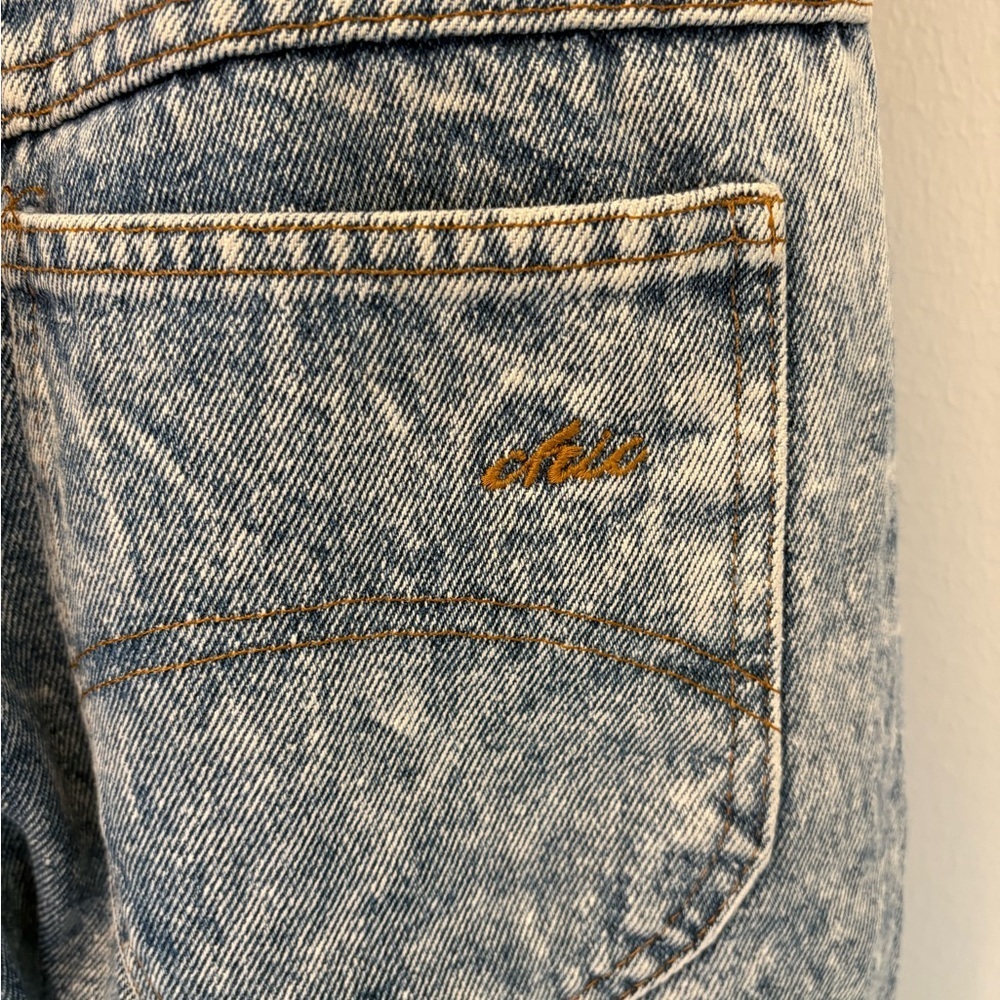 Vintage Chic High Rise Mom Jeans Acid Wash Tapered Leg Size 8P - Picture 5 of 8